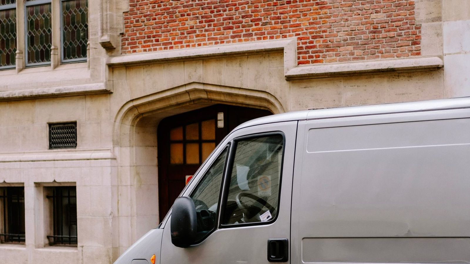 Véhicule de livraison Transports Le Gac en ville en Île-de-France